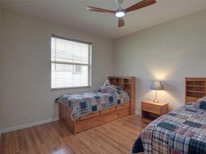 1125 E Waterside Cir, Weston FL 33327