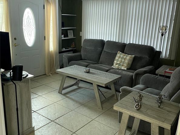 2341 SW 84th Ave, Davie FL 33324