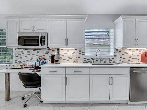 6370 Via Primo Street, Lake Worth FL 33467