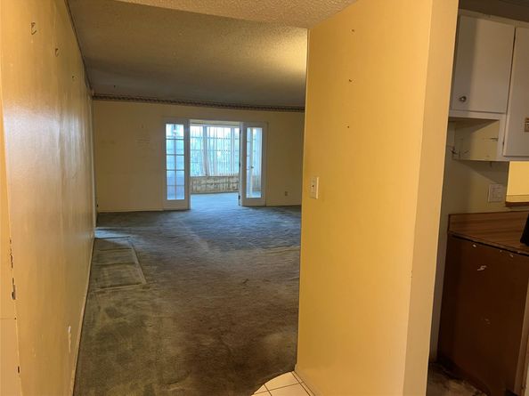 4151 NW 41st St 308, Lauderdale Lakes FL 33319