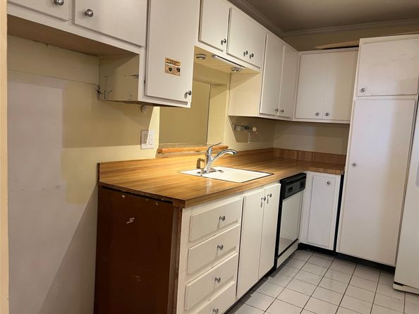 4151 NW 41st St 308, Lauderdale Lakes FL 33319