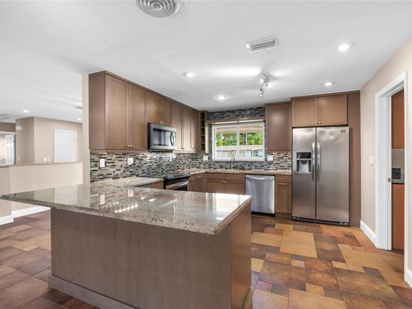 1329 SW 4th Ter, Pompano Beach FL 33060