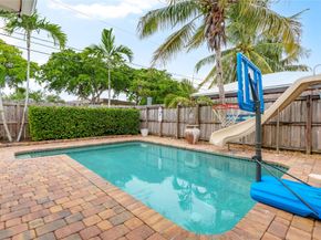 1329 SW 4th Ter, Pompano Beach FL 33060