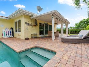 1329 SW 4th Ter, Pompano Beach FL 33060