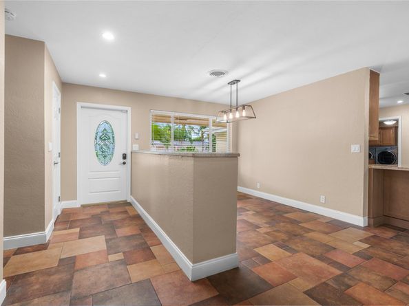 1329 SW 4th Ter, Pompano Beach FL 33060