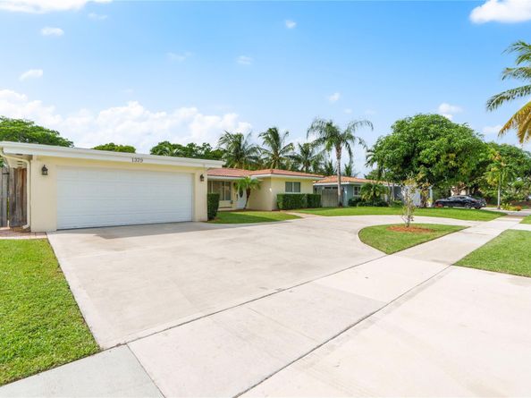 1329 SW 4th Ter, Pompano Beach FL 33060