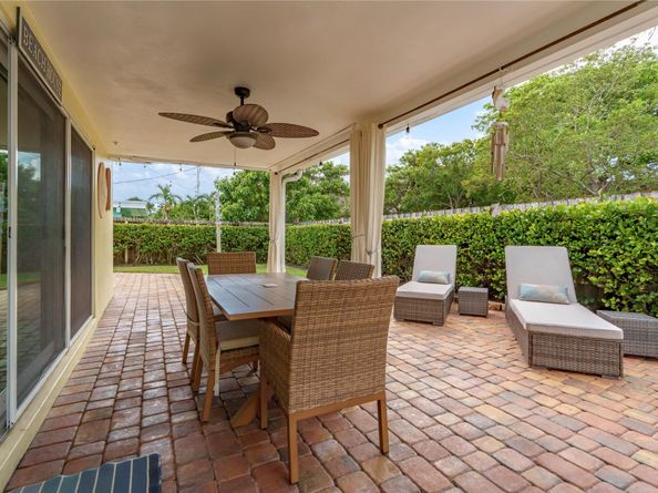 1329 SW 4th Ter, Pompano Beach FL 33060