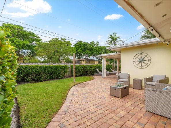 1329 SW 4th Ter, Pompano Beach FL 33060