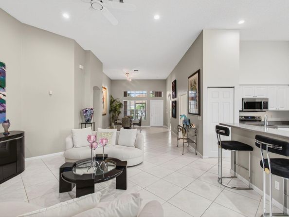 6886 Swansea Lane, Boynton Beach FL 33472