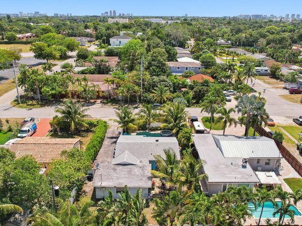 1631 N Andrews Square, Fort Lauderdale FL 33311