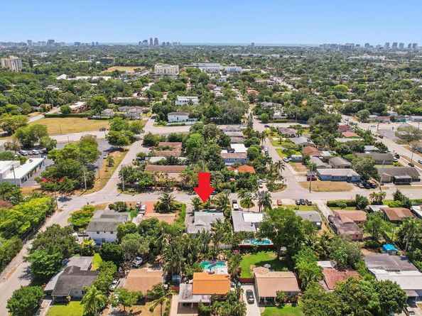 1631 N Andrews Square, Fort Lauderdale FL 33311