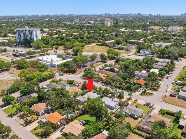 1631 N Andrews Square, Fort Lauderdale FL 33311