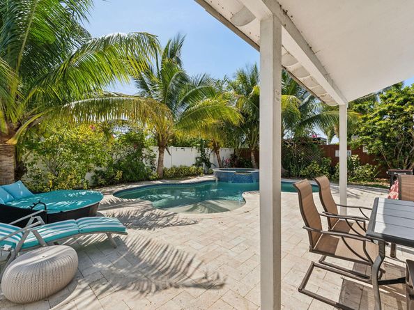 1631 N Andrews Square, Fort Lauderdale FL 33311