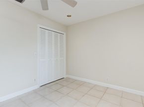450 Briarwood Cir 2, Hollywood FL 33024