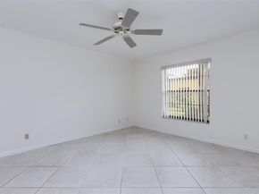 450 Briarwood Cir 2, Hollywood FL 33024