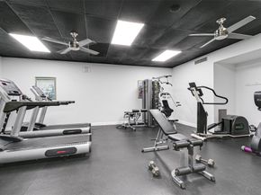 450 Briarwood Cir 2, Hollywood FL 33024