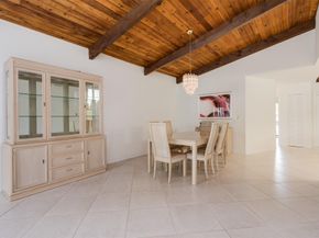 450 Briarwood Cir 2, Hollywood FL 33024