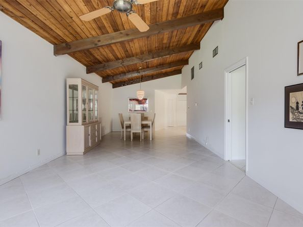 450 Briarwood Cir 2, Hollywood FL 33024