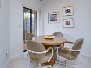 450 Briarwood Cir 2, Hollywood FL 33024