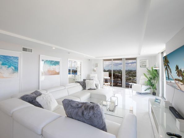 1 Las Olas Circle 1102, Fort Lauderdale FL 33316