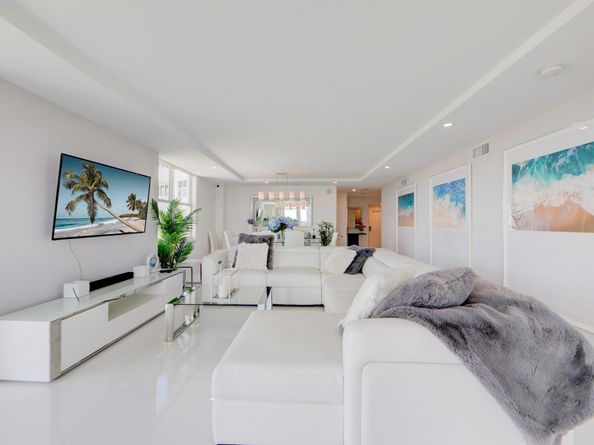 1 Las Olas Circle 1102, Fort Lauderdale FL 33316