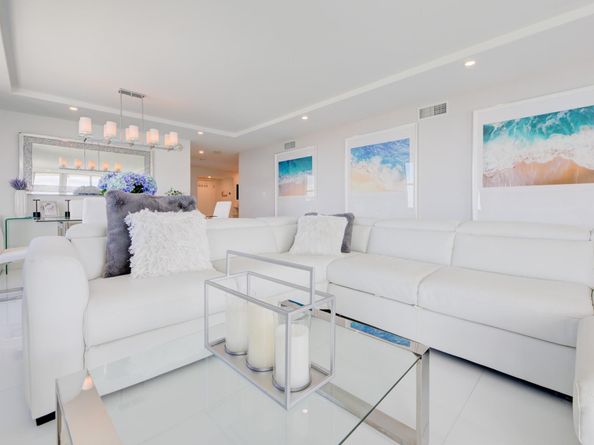 1 Las Olas Circle 1102, Fort Lauderdale FL 33316