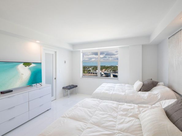 1 Las Olas Circle 1102, Fort Lauderdale FL 33316
