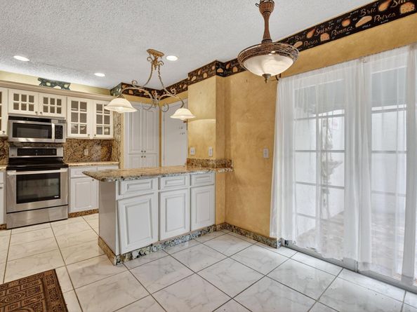 6758 Canary Palm Circle, Boca Raton FL 33433