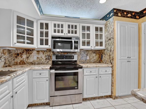 6758 Canary Palm Circle, Boca Raton FL 33433