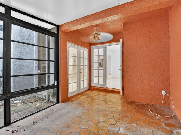 6758 Canary Palm Circle, Boca Raton FL 33433