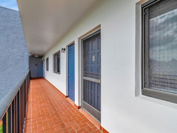 4248 Deste Court 202, Lake Worth FL 33467