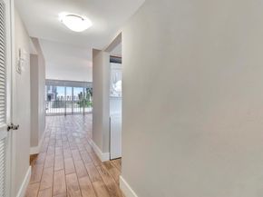 4248 Deste Court 202, Lake Worth FL 33467