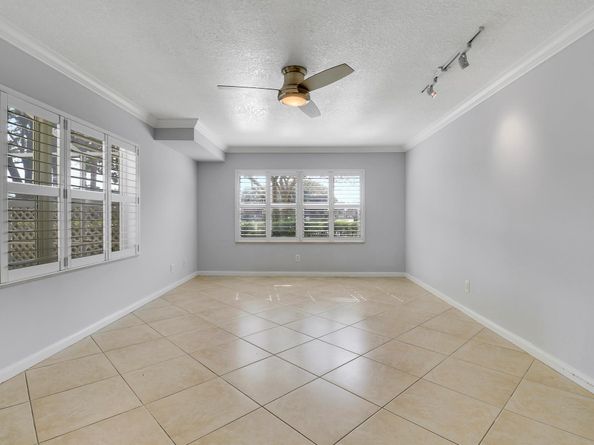 1903 Stratford Way, West Palm Beach FL 33409