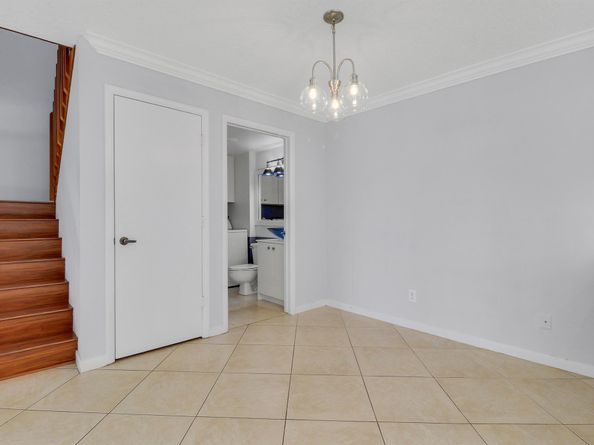 1903 Stratford Way, West Palm Beach FL 33409