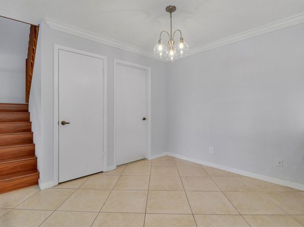 1903 Stratford Way, West Palm Beach FL 33409