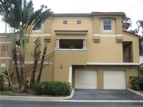 741 N Pine Island Rd 214, Plantation FL 33324