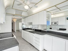 1051 Hillsboro Mile 702e, Hillsboro Beach FL 33062