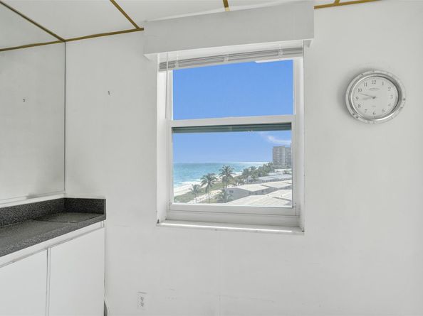 1051 Hillsboro Mile 702e, Hillsboro Beach FL 33062