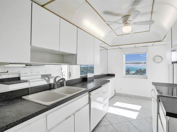 1051 Hillsboro Mile 702e, Hillsboro Beach FL 33062