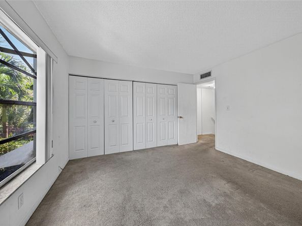 809 W Oakland Park Blvd J5, Oakland Park FL 33311