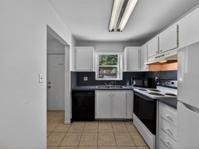 809 W Oakland Park Blvd J5, Oakland Park FL 33311