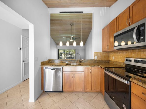 3939 NE 5th Avenue B206, Boca Raton FL 33431