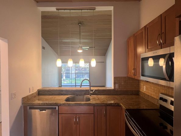 3939 NE 5th Avenue B206, Boca Raton FL 33431