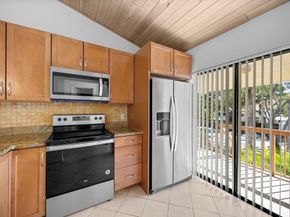 3939 NE 5th Avenue B206, Boca Raton FL 33431