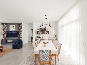 Undisclosed Address #A11918418, Weston FL 33326