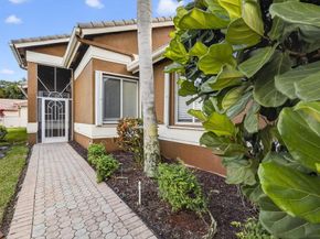 8070 Bellafiore Way, Boynton Beach FL 33472