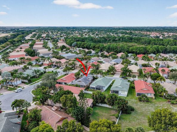 8070 Bellafiore Way, Boynton Beach FL 33472