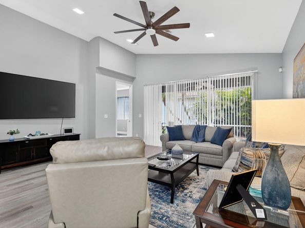 8070 Bellafiore Way, Boynton Beach FL 33472