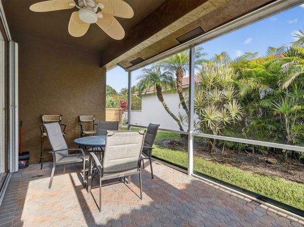 8070 Bellafiore Way, Boynton Beach FL 33472