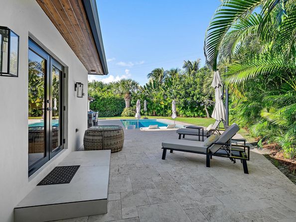 5402 Canyon Trail, West Palm Beach FL 33405